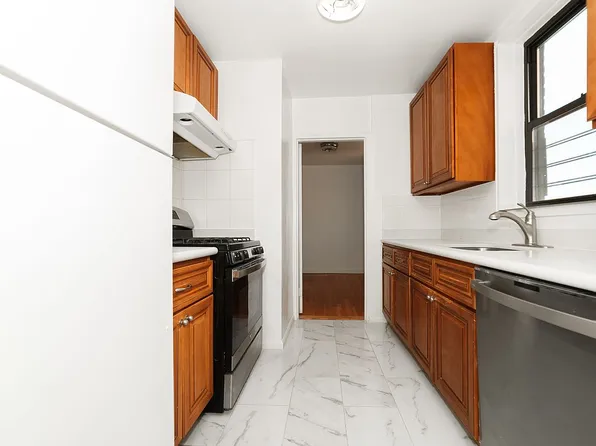 2475 E 11th St APT 6C, Brooklyn, NY 11235