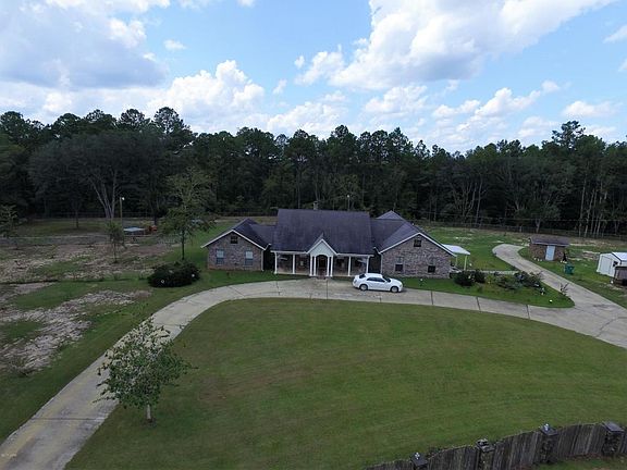 3rd image of 663 Tequesta Dr