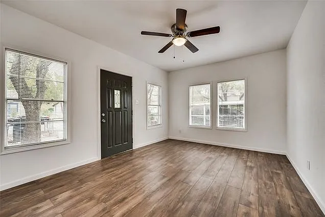 2 bed, 750 sqft, $1,600 — Photo 2