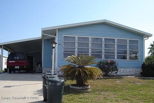 3rd image of 612 Oleander Cir