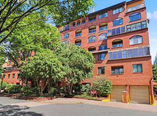 1029 N Stuart St APT 523, Arlington, VA 22201