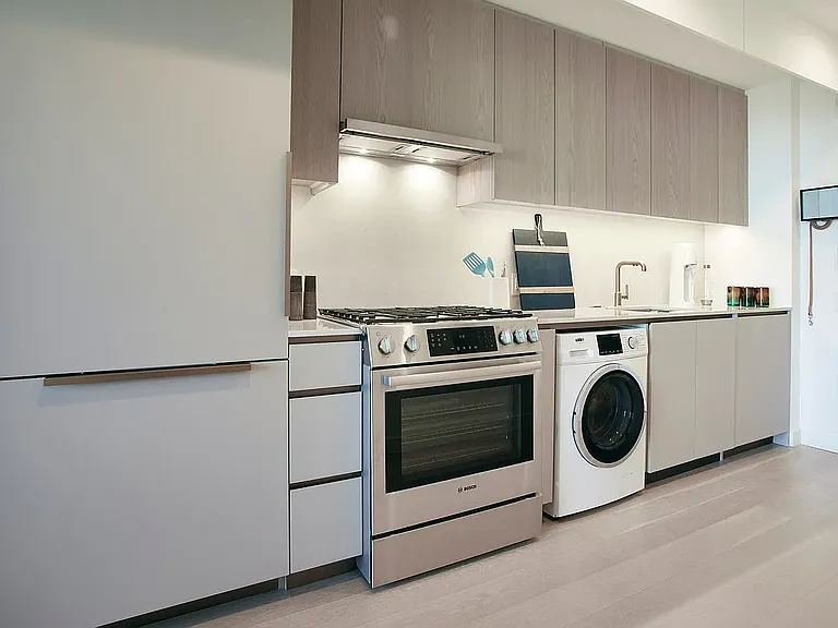 3 Court Sq #2910 — Photo 1