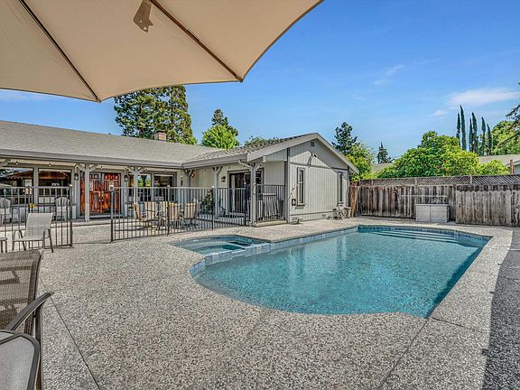 2nd image of 3622 Delancey Ln