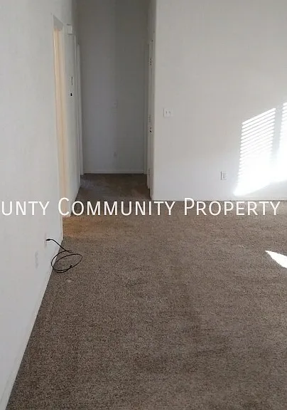 6589 Mission Ave — Photo 8