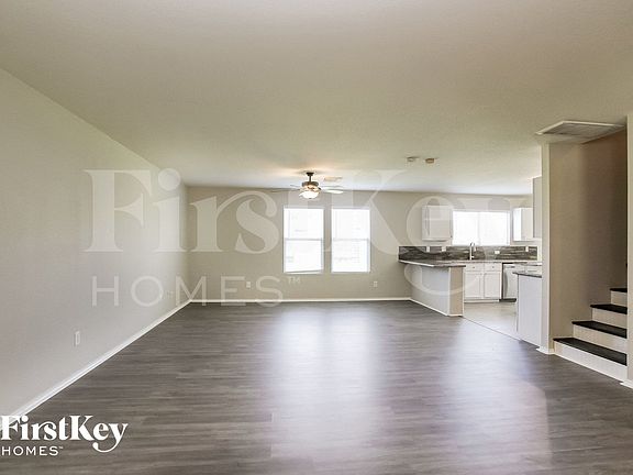 4th image of 4314 Amaryllis Ave