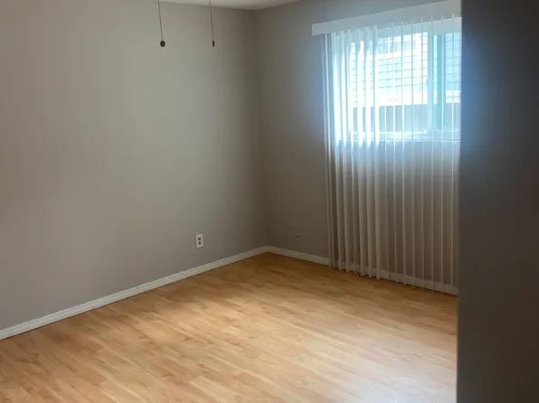 16323 Cornuta Ave #11, Bellflower, CA 90706