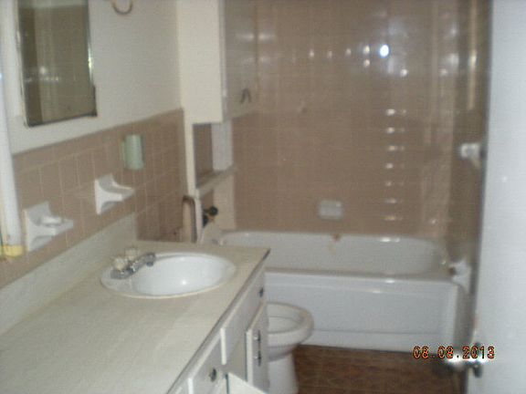 5th image of 506 W Garden Dr
