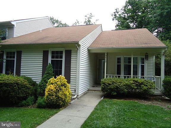 2nd image of 3412 Fort Lyon Dr