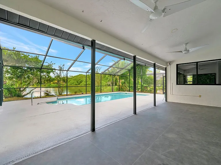 6044 Marella Dr — Photo 33