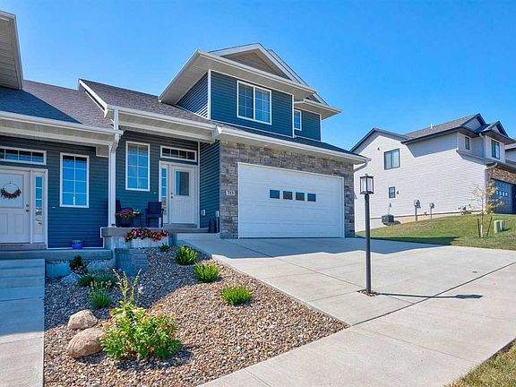 3rd image of 713 Rolling Hills Dr