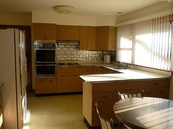 Eat in Kitchen