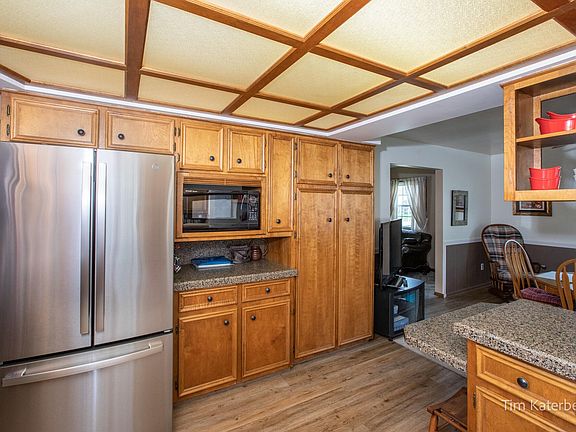 3rd image of 3652 Chickasaw Ct SW