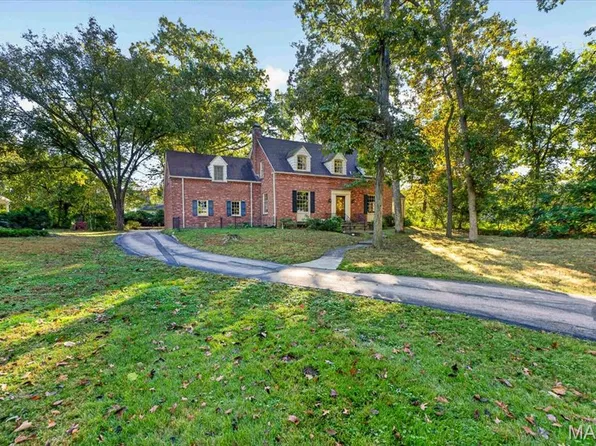 1236 S Geyer Rd, Saint Louis, MO 63122