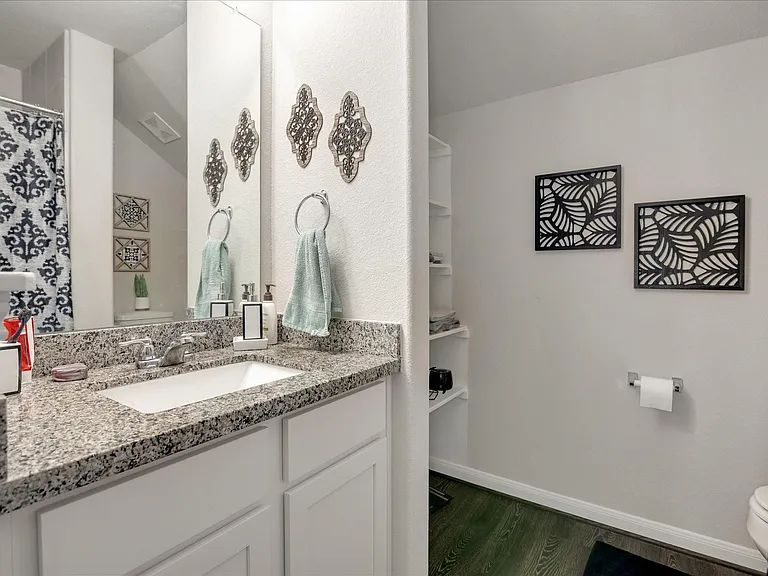 8426 Moonlight Bay Cir — Photo 36