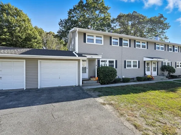 134 Woodbridge Rd, Chicopee, MA 01022