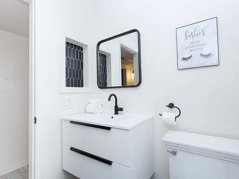 801 Pine Ave #212 — Photo 10