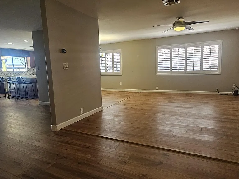 1131 E Redfield Rd — Photo 7