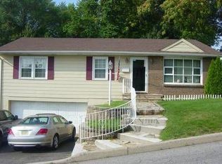 19 Rose Pl, West Paterson, NJ 07424