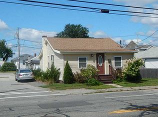 579 Bullocks Point Ave, Riverside, RI 02915