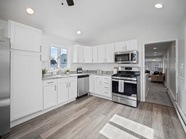 76 Babcock St, Quincy, MA 02169