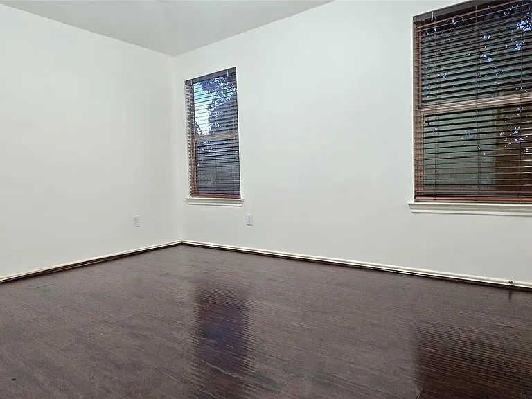 21038 Narrow Gate Dr — Photo 36