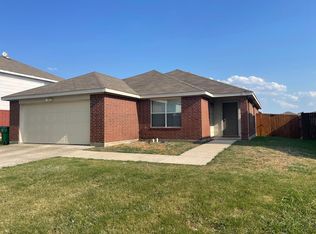 531 Cantebury Park Ln, Ponder, TX 76259