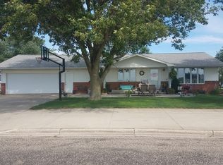 631 Iowa St, Granville, IA 51022