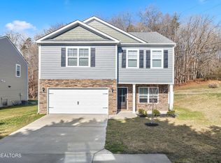 10 Village Way, Kingston, TN 37763