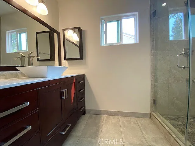 6657 Enfield Ave — Photo 22