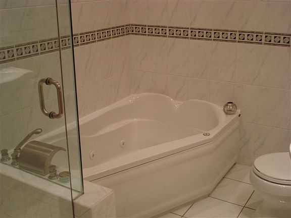 4th image of 3332 W North Ave