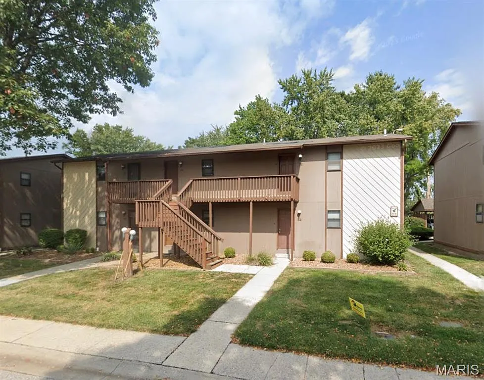 2 bed, 1.0 bath, 832 sqft, $1,150 — Photo 1