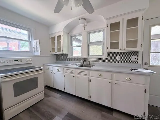 539 Ash St — Photo 14