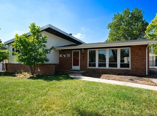 616 S Ahrens Ave, Lombard, IL 60148