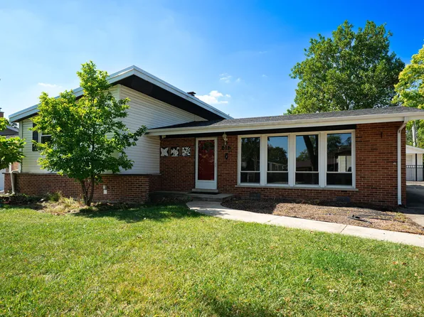 616 S Ahrens Ave, Lombard, IL 60148