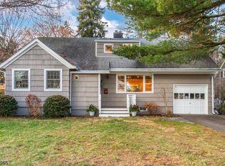 6 Skytop Ter, Montclair, NJ 07043