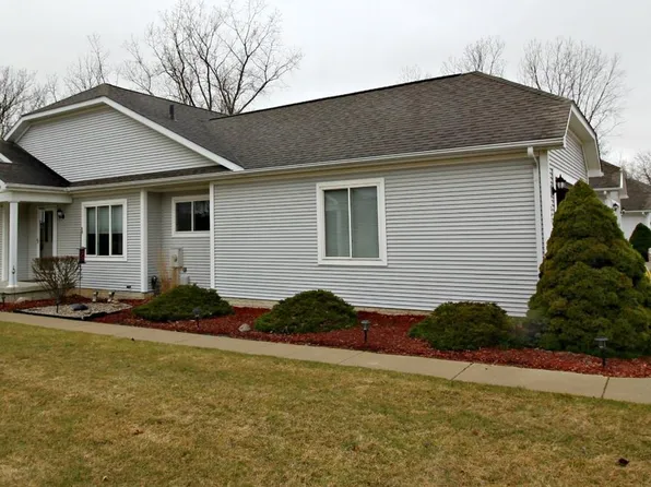 245 Aberdeen Ct, Flushing, MI 48433