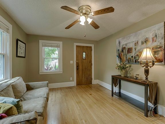 5th image of 2853 39th Ave S