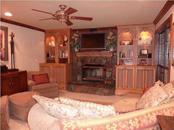 4th image of 60 Indian Bayou Dr