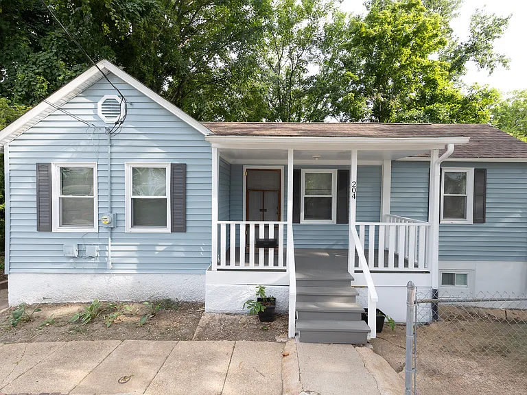 204 Walnut St — Photo 14