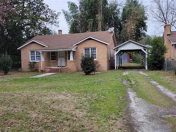 2nd image of 132 N Pine Court Cir
