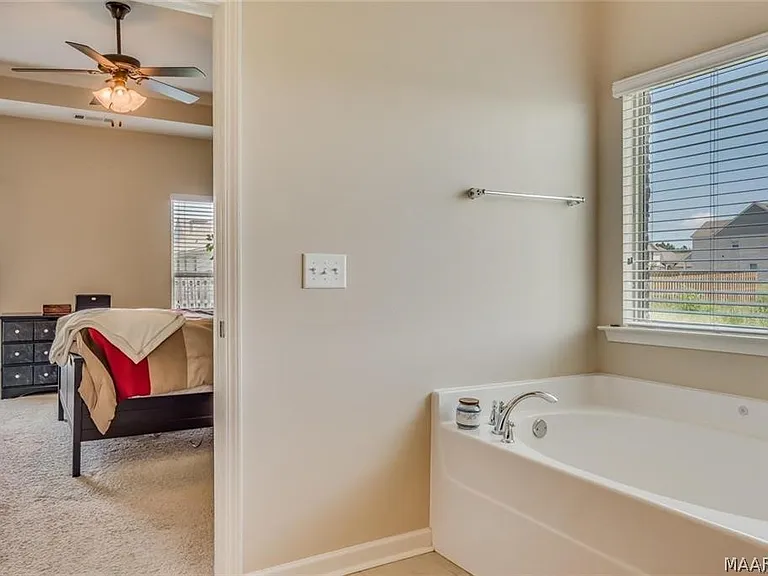 9319 Concord Park Dr — Photo 21
