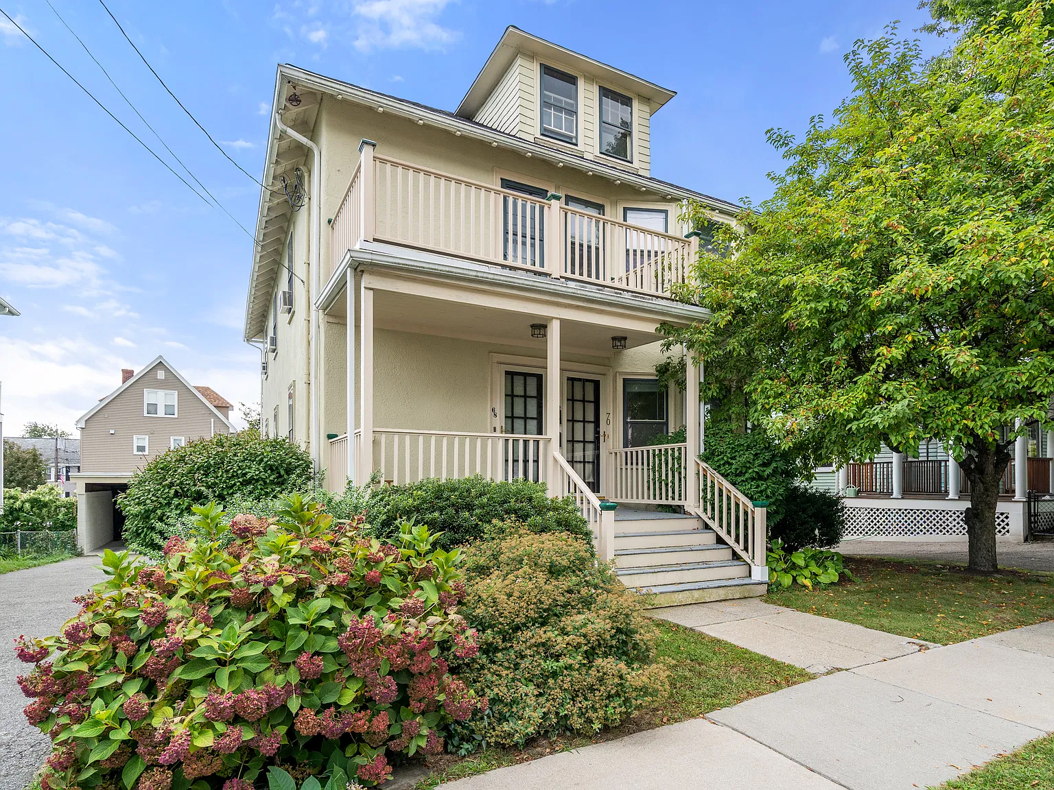 3 bed, 1185 sqft, $2,000 — Photo 1
