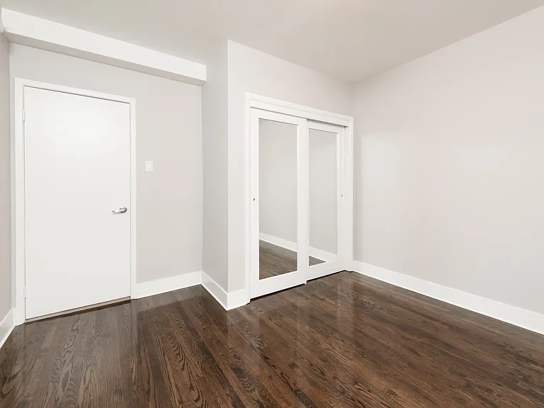 700 Corydon Ave #A — Photo 34