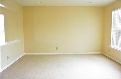 4th image of 15992 Symphony Blvd