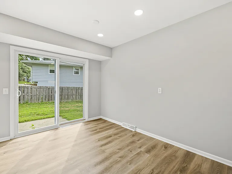 12448 Bel Dr — Photo 11