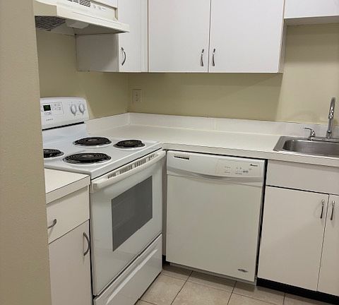 2nd image of 56-58 Saint Joseph St #111