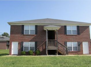 102 Hurstfield Dr APT C, Radcliff, KY 40160