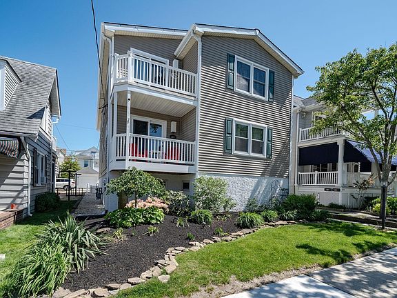 2nd image of 2821 Central Ave #1