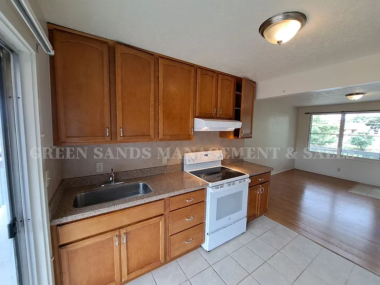 272 Kapiolani St #303 — Photo 4