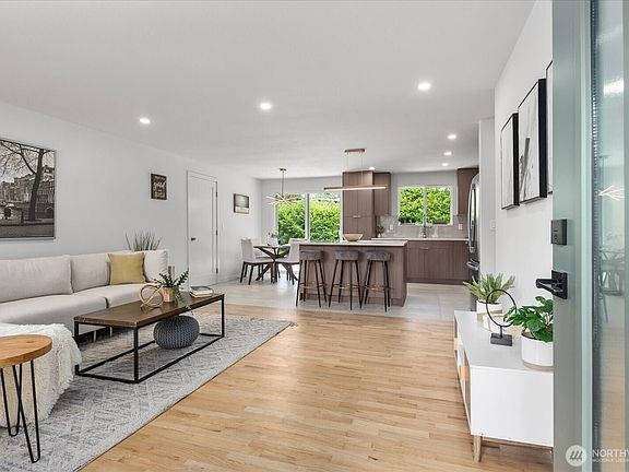 3rd image of 10646 SE 236th Street